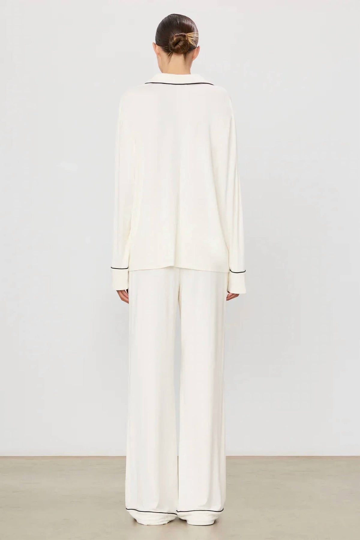 Eterne - Women's Long Sleeve Top and Pull-On Pants Pajama Set