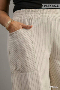 Umgee - Linen Blend Wide Leg Pants With Frayed Details - Plus