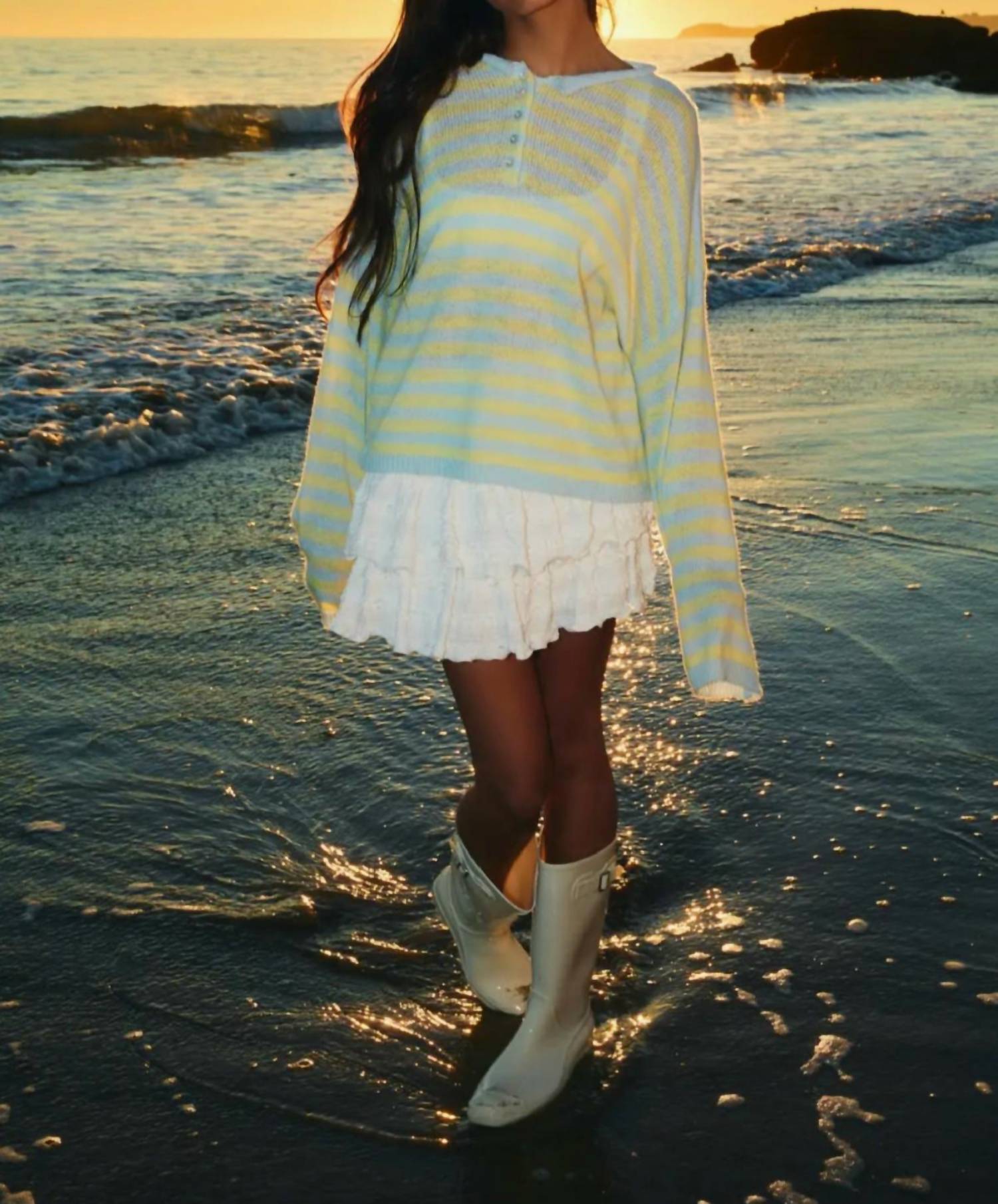 Le Lis - Long Sleeve Rolled Hemline Half Button Sweater