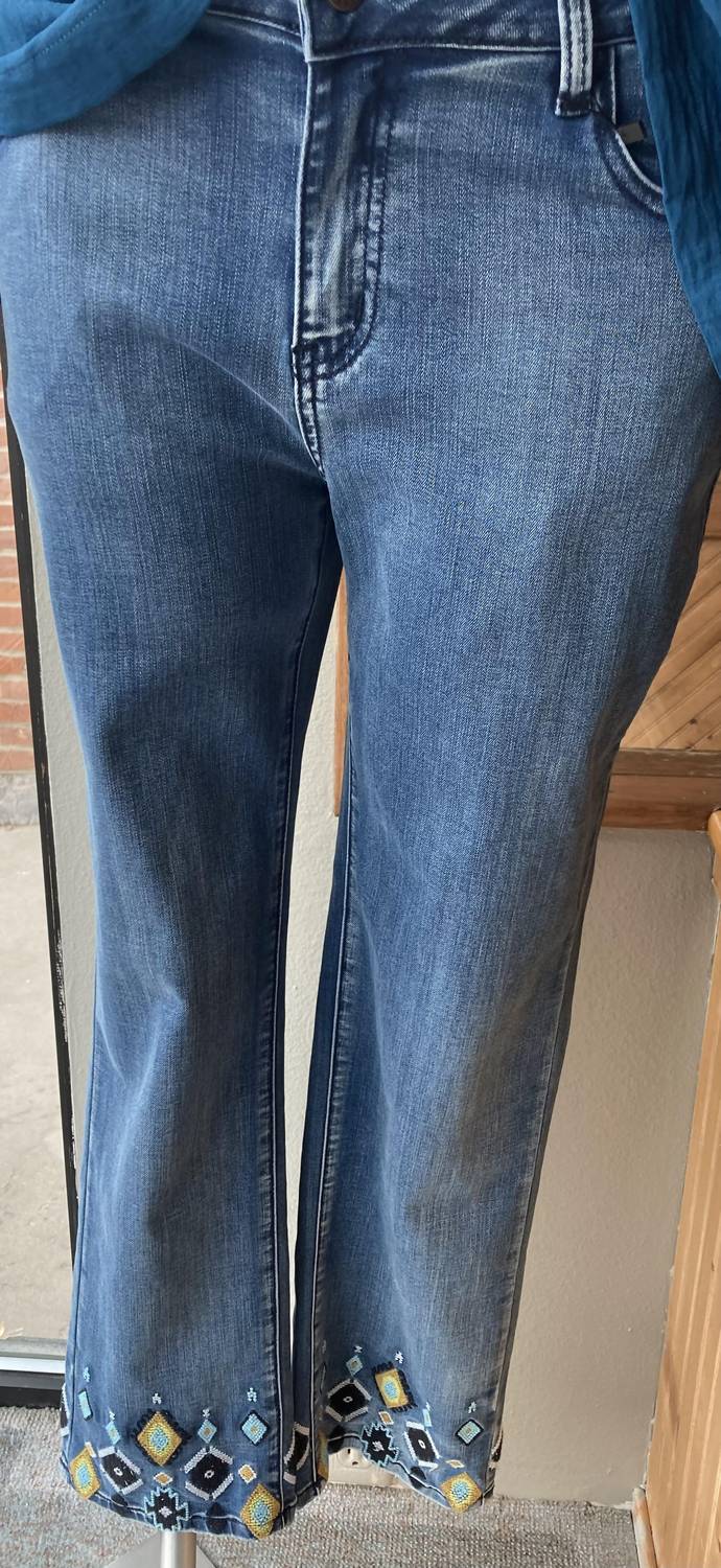 Ethyl - Women's Straight leg embroidered Jean
