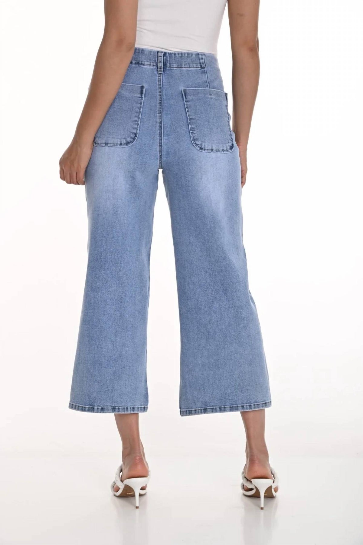 Frank Lyman - Cropped Wide-Leg Jeans