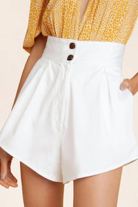 SOLID PLEATED SHORT