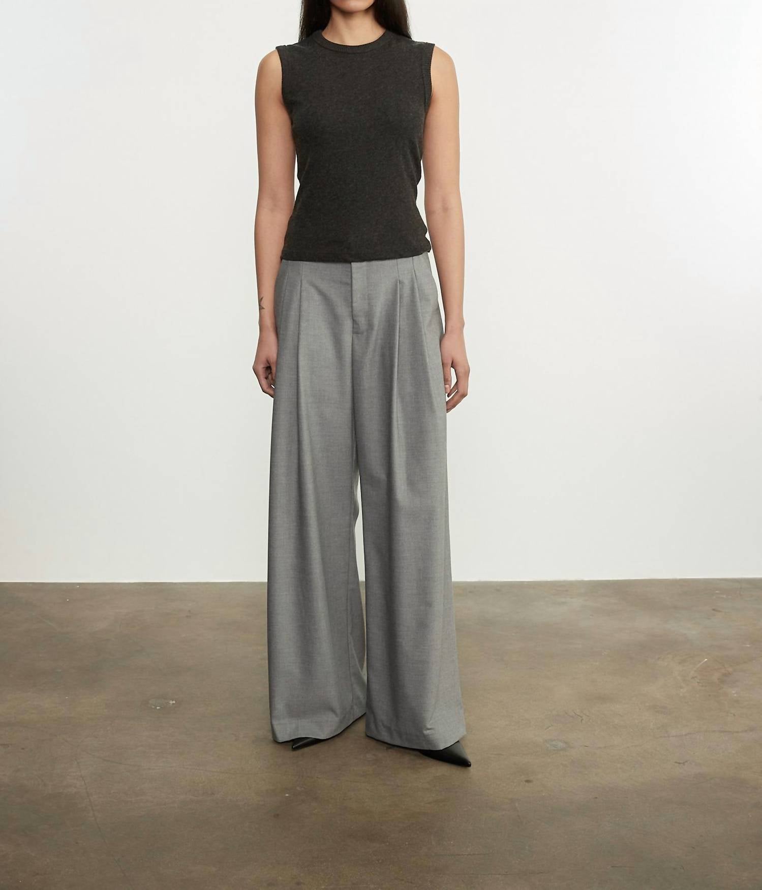 Enza Costa - CASHMERE NEW CLASSIC SLEEVELESS CREW TOP