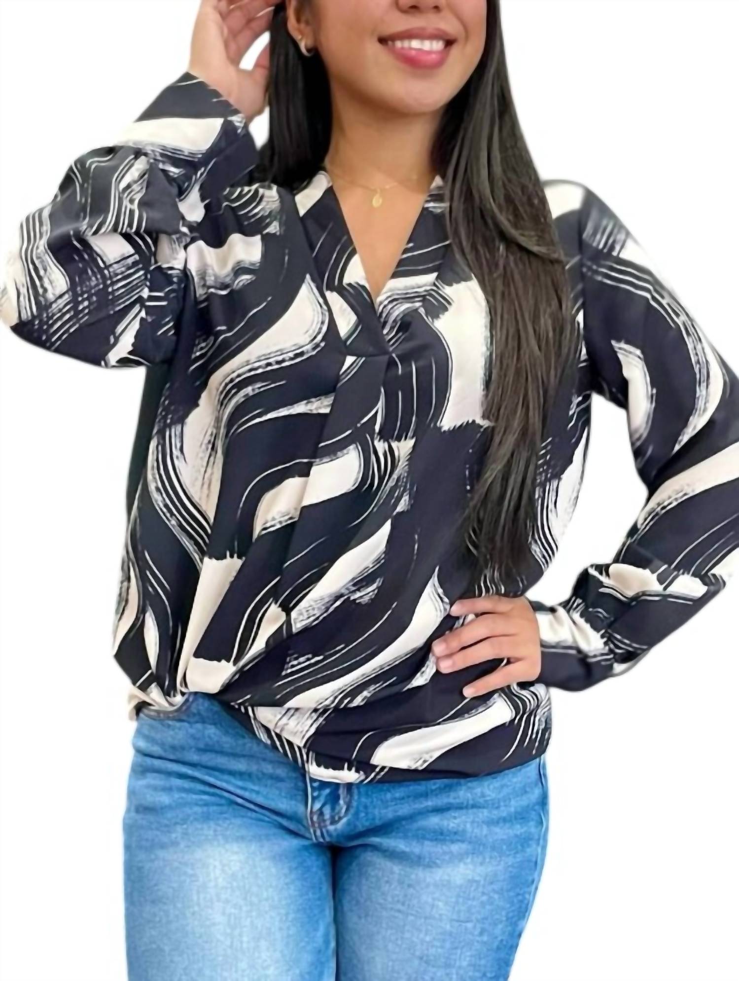 2 Hearts Apparel Print V-neck With Cuff Blouse in black cream - women's blouse
