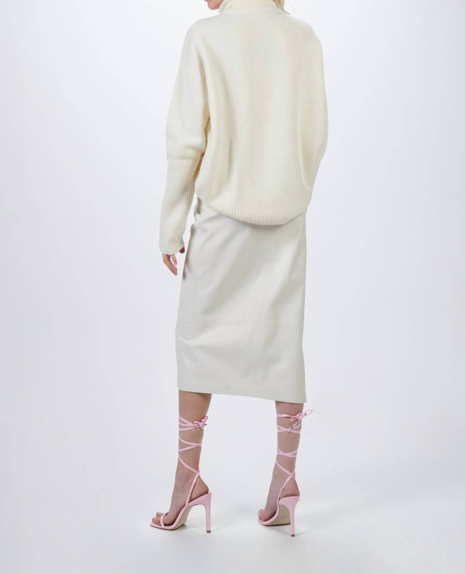 CASHMERE TURTLENECK JUMPER
