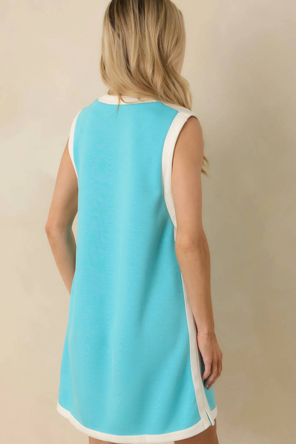 Entro - Jersey Knit Contrast Trim Sleeveless Mini Dress