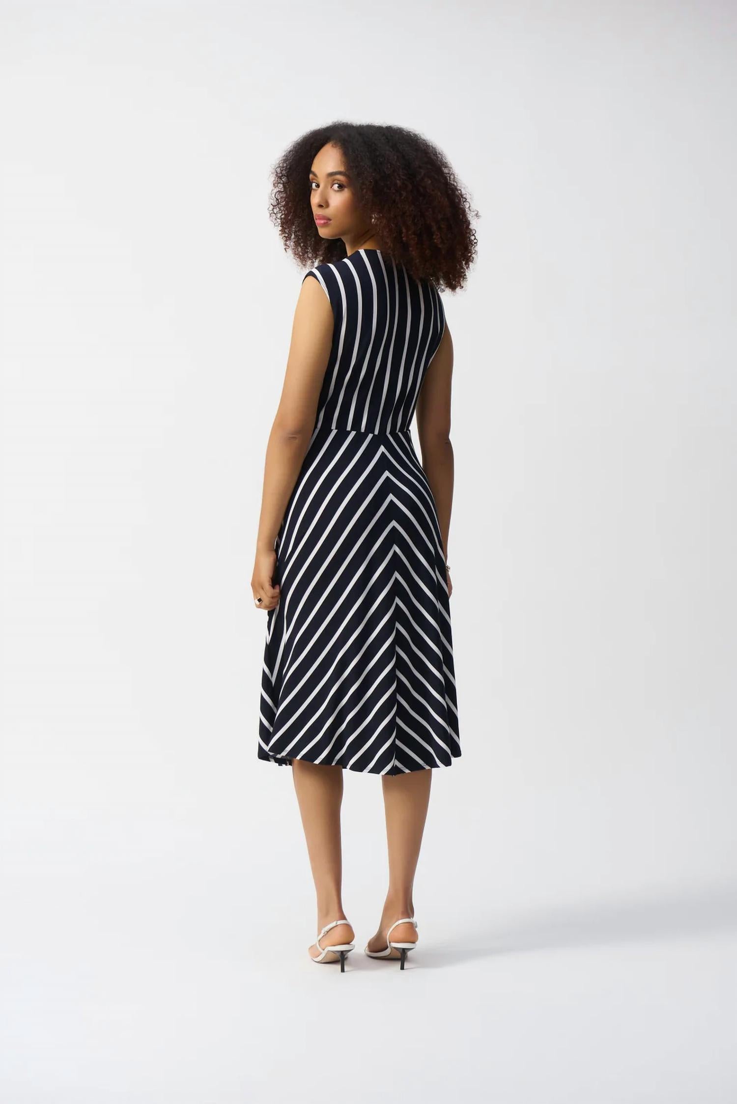 Joseph Ribkoff - V-neck Fit And Flare Dress