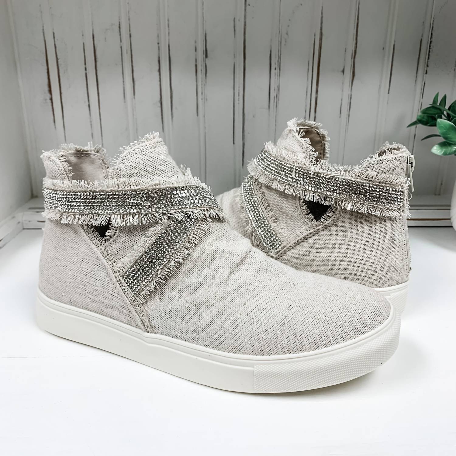Very G - Women's Flora Sneaker