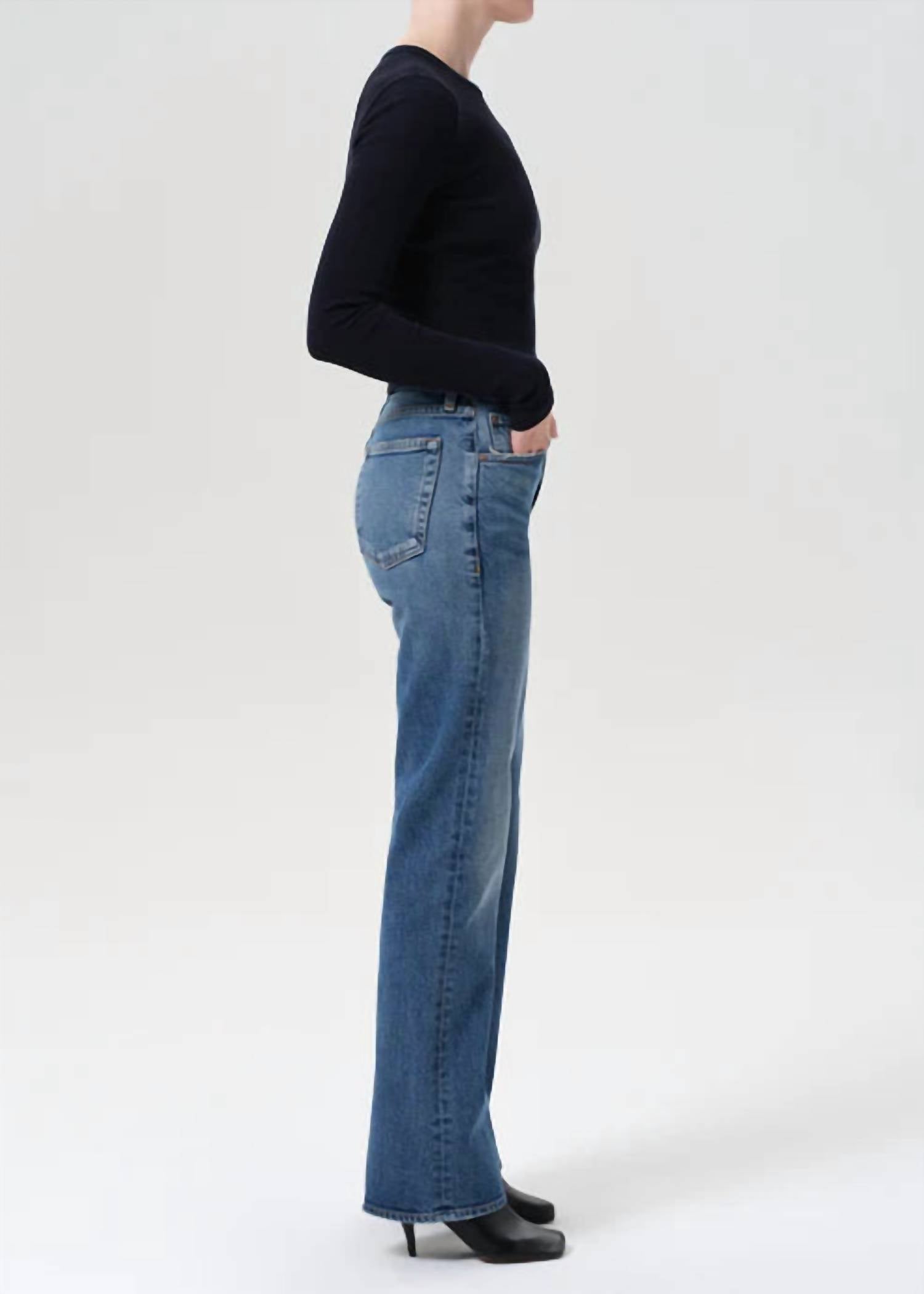 AGOLDE Kick Boot Jeans in curve - women's jeans - detail view