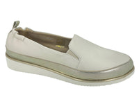 Ron White - Women's Nelleca Loafer