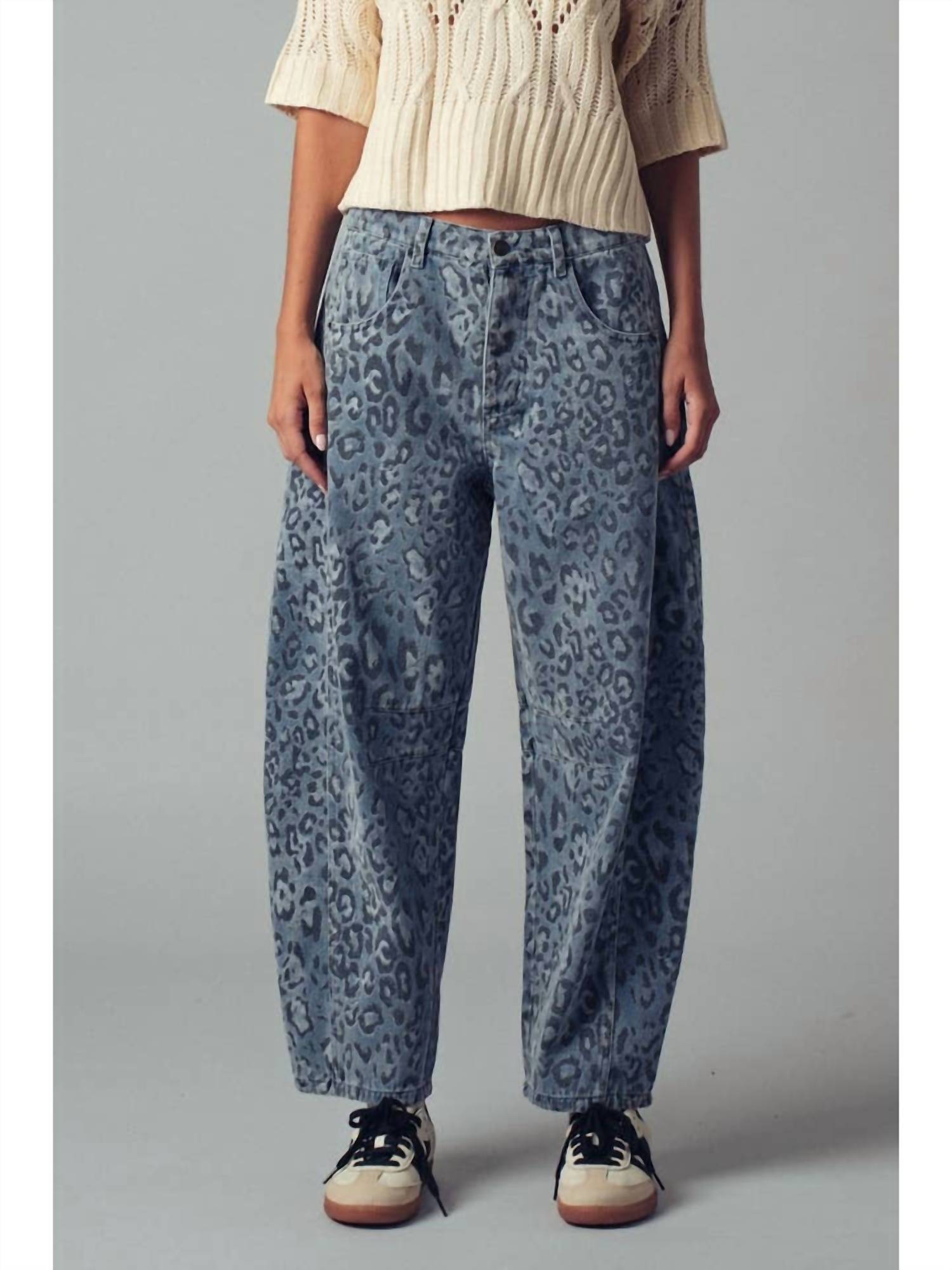 Urban Daizy - Leopard Print Barrel Jeans