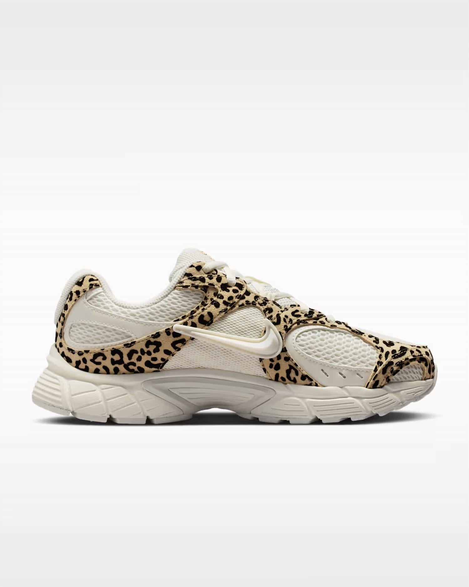 Nike - Women's V5 Rnr Xlpd Sneakers