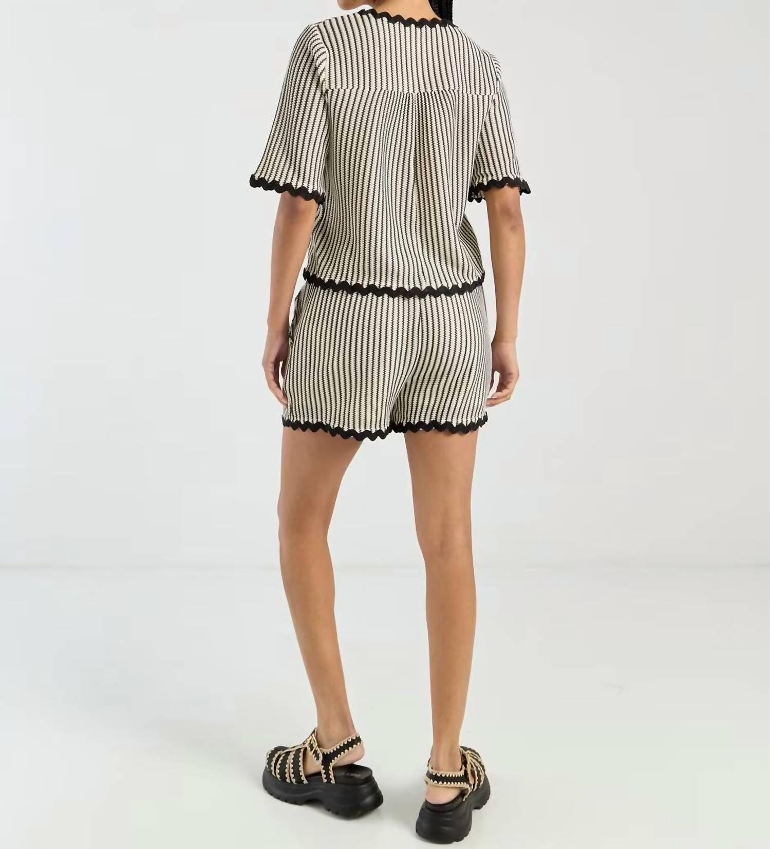 Very J - Wave Trim Detail Knit Top & Shorts Set
