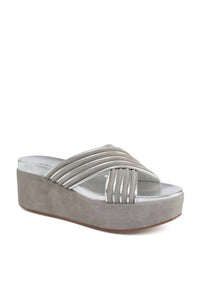 J/Slides - Women's Quiana Platform Sandals