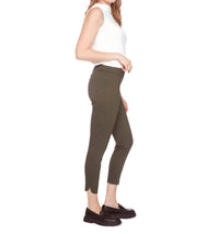 Up! - Textured Techno Petal-slit Pant