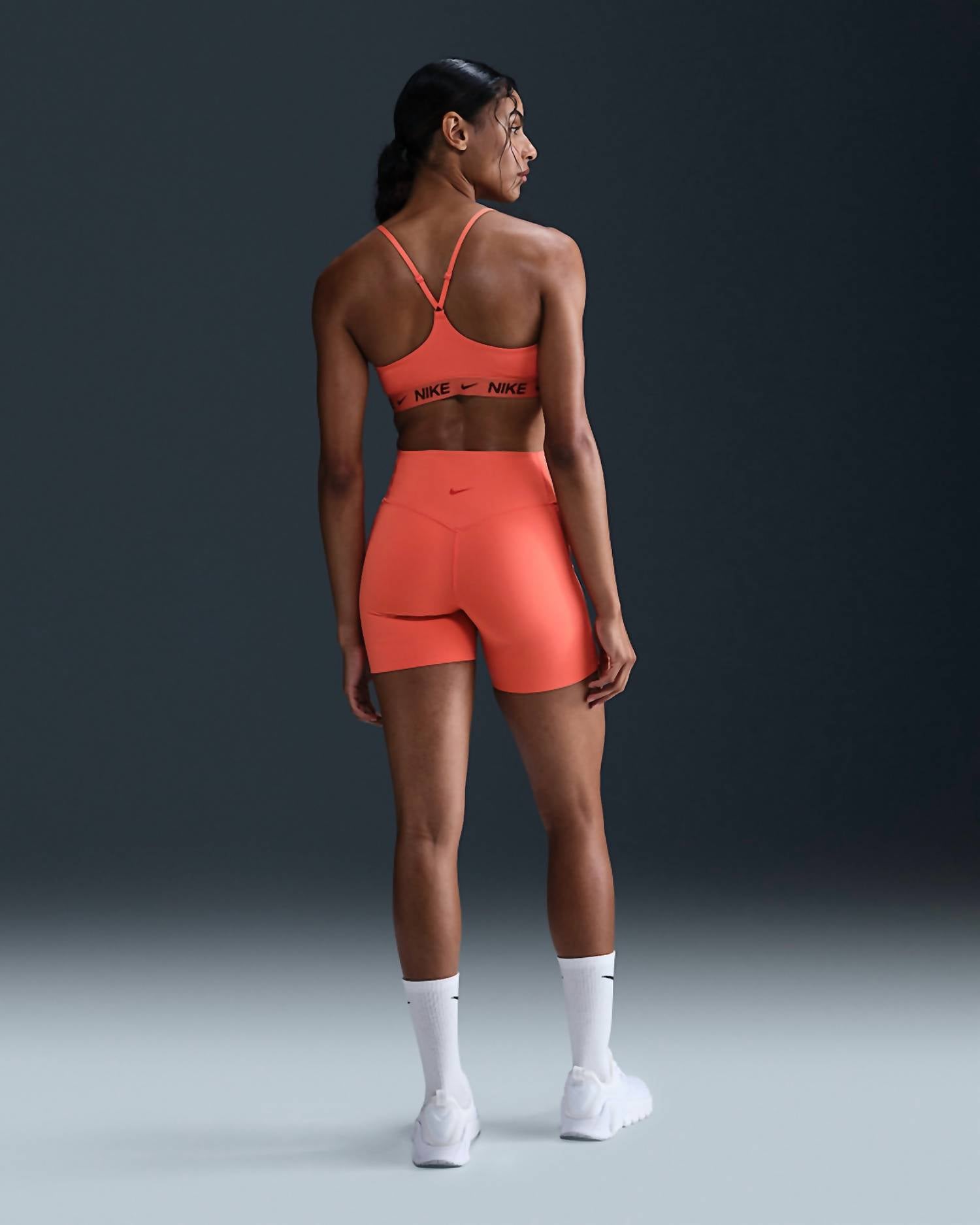 Nike - Universa 5" Short