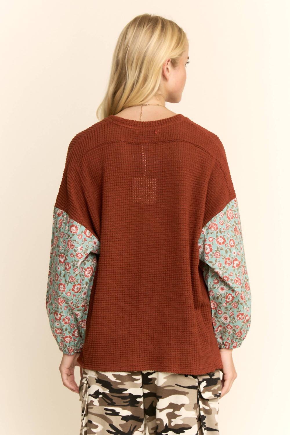 Davi & Dani - Waffle Knit Floral-sleeve Top