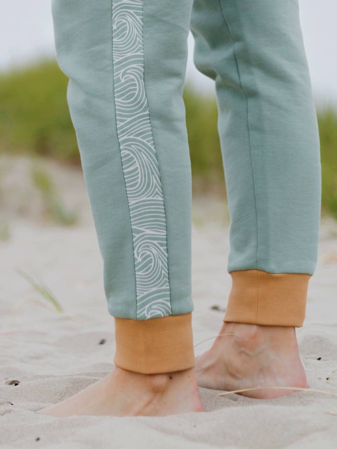 Happy Earth - Rolling Sea Jogger Pants