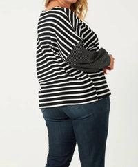 Hayden La - Contrast Stripe Sleeve Textured Knit Top