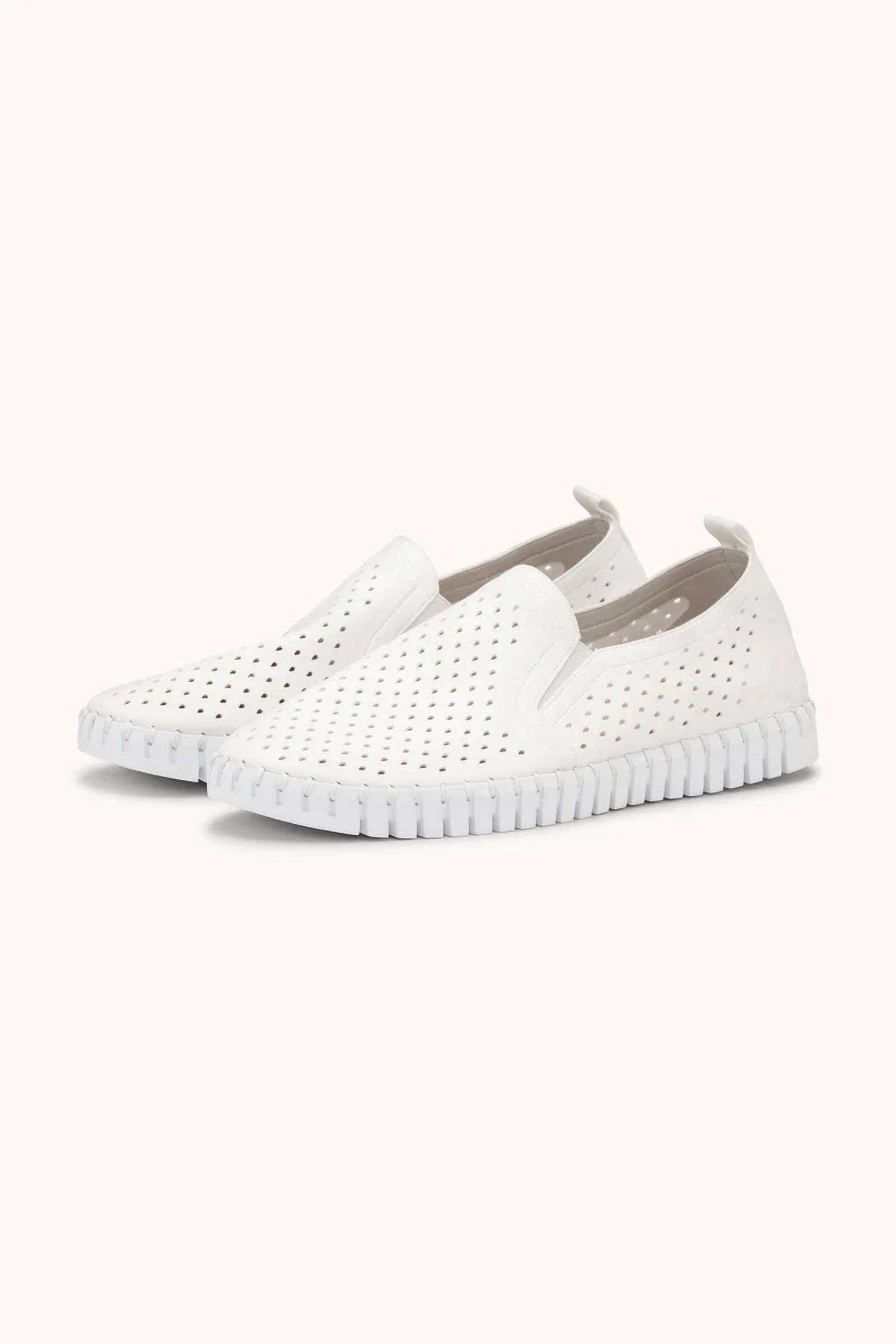 Ilse Jacobsen Men's Tulip 140 Comfort Shoes in white - men's loafer
