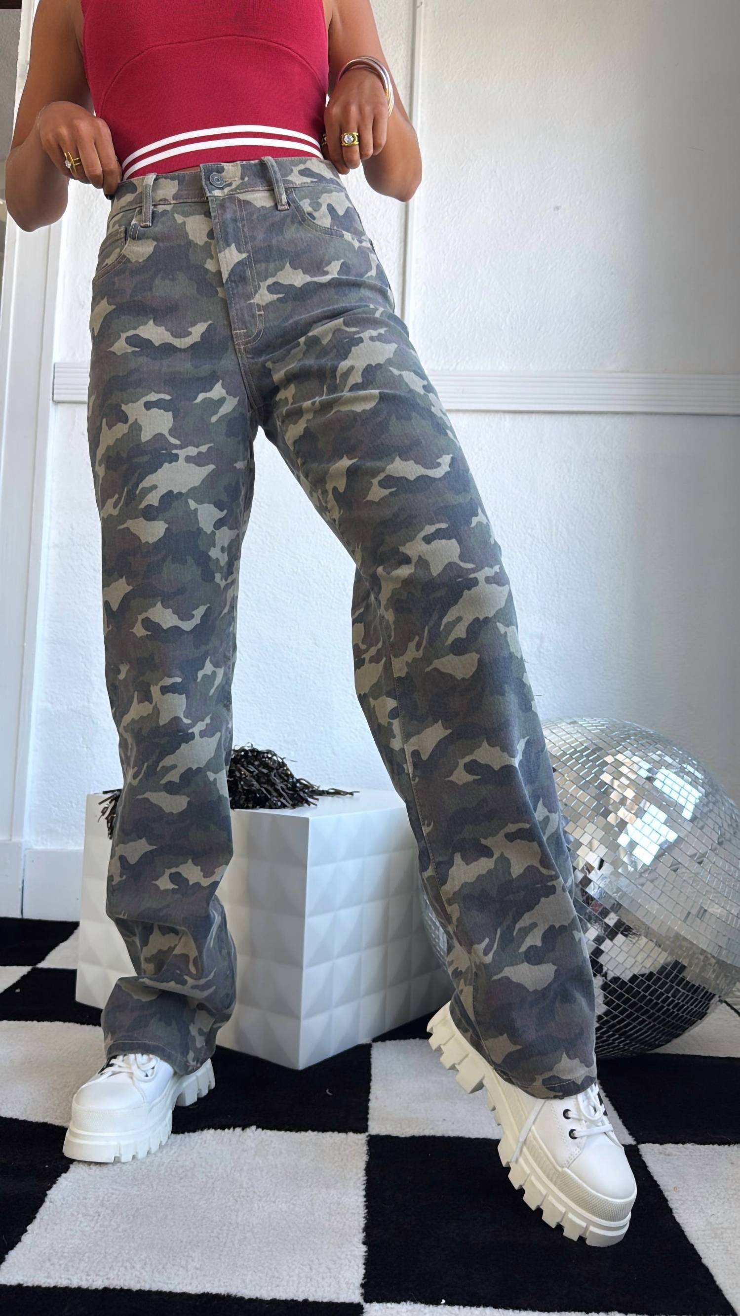 HIDDEN Rebel Terrain Wide Leg Jeans in camo - women's pants - detail view