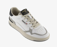 VICTORIA Women's C80 Classic Leather Sneakers in negro - women's sneaker - detail view