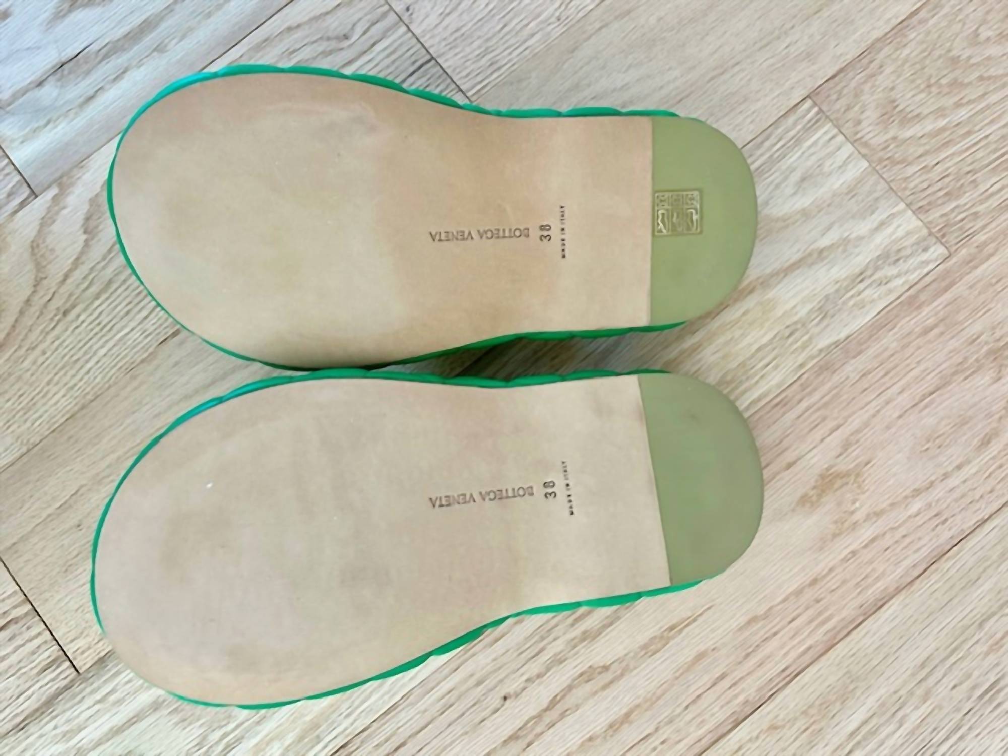 Bottega Veneta - Women's Quilted Leather Slippers