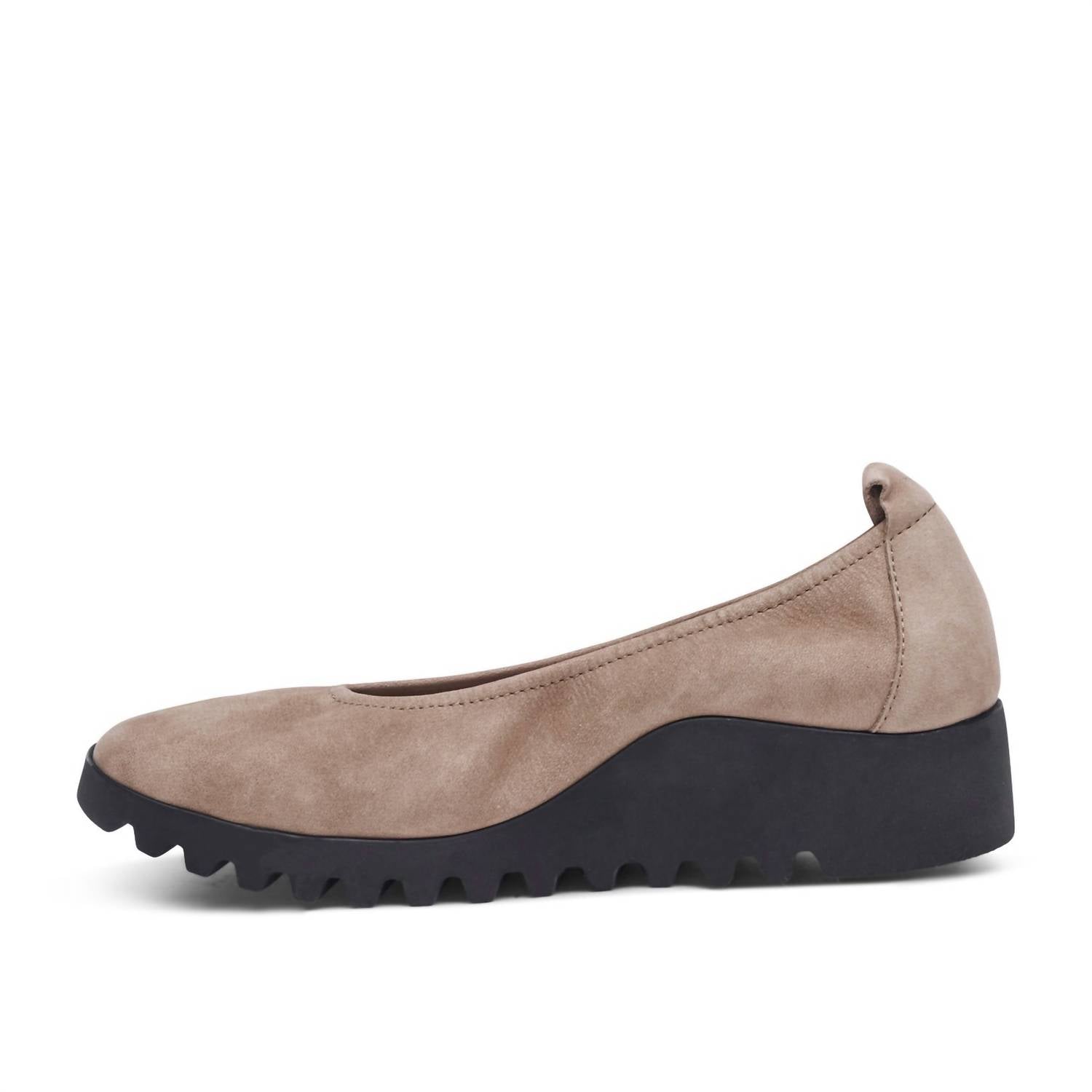 Aetrex - Women's Brianna Slip On Shoes
