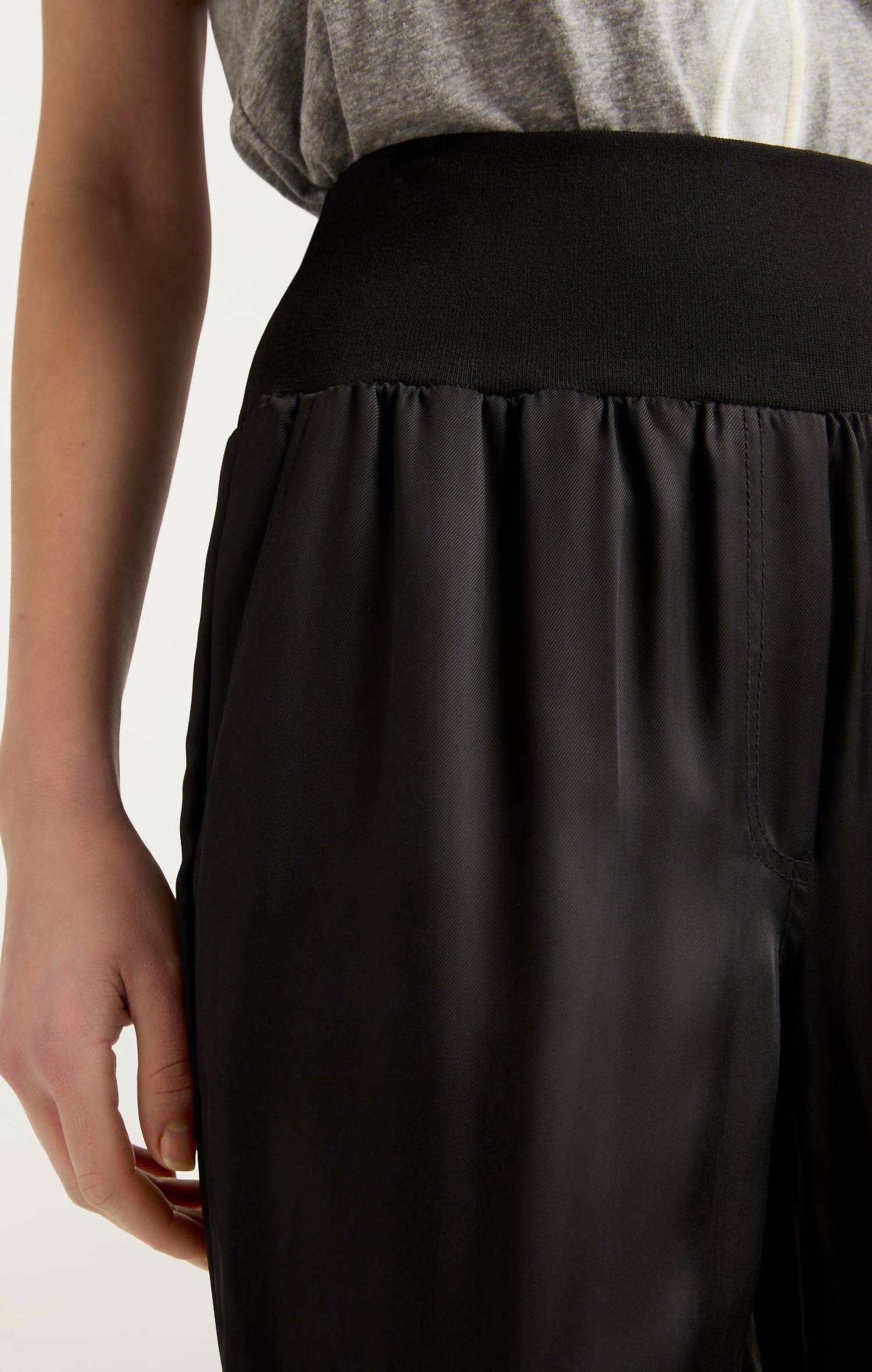 Cinq A Sept - Giles Cargo Jogger Pants