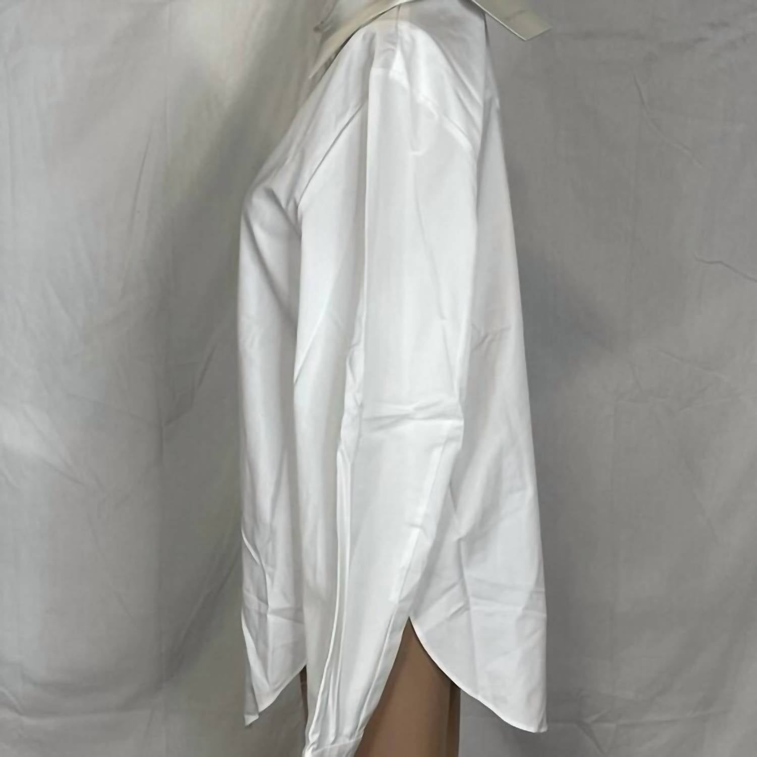 Calcaterra Basic Button-up Blouse in white - women's blouse - detail view