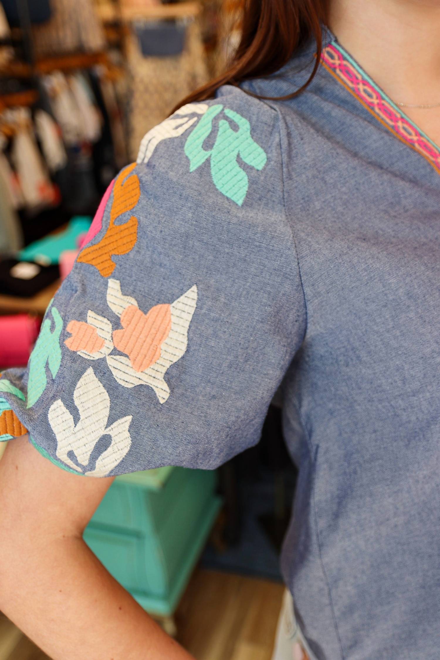 Thml - Embroidered V-neck Puff Sleeve Top