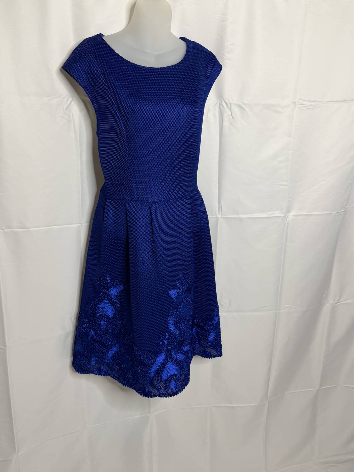 Samuel Dong - Women's Ribbon Floral Sandwith Dress