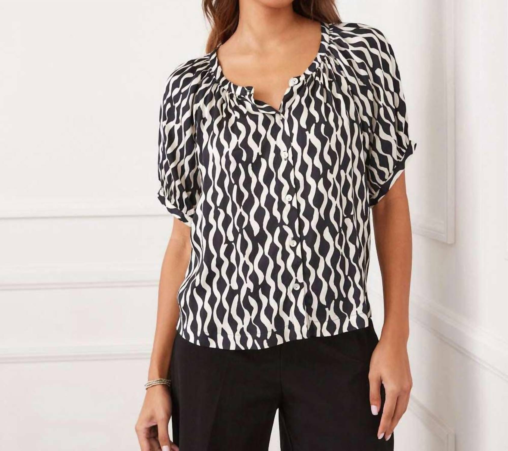 Karen Kane - Satin Short Sleeve Peasant Top - Petite