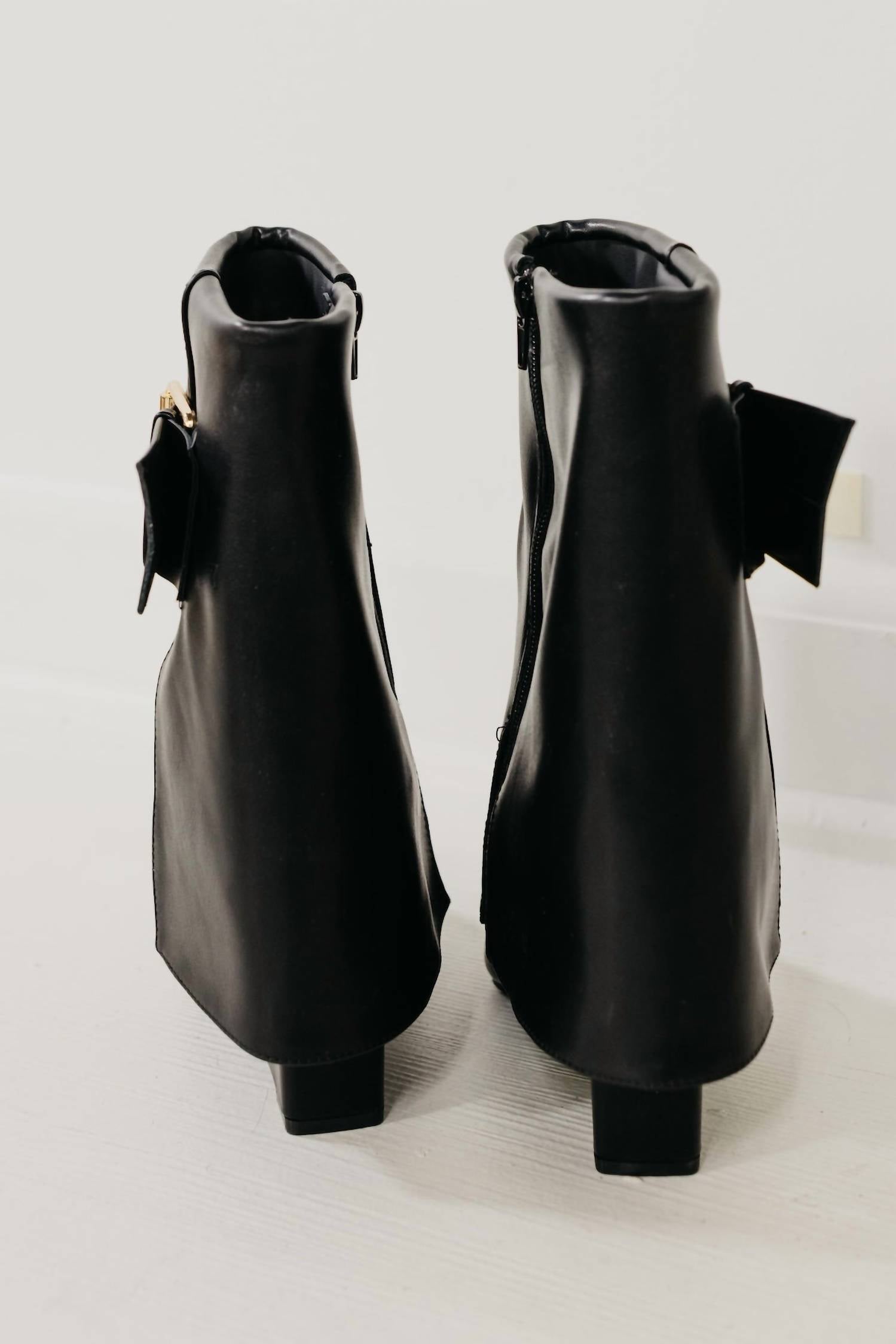 Choosy Women's Fold-over Boots in black - women's shoe - alternate view