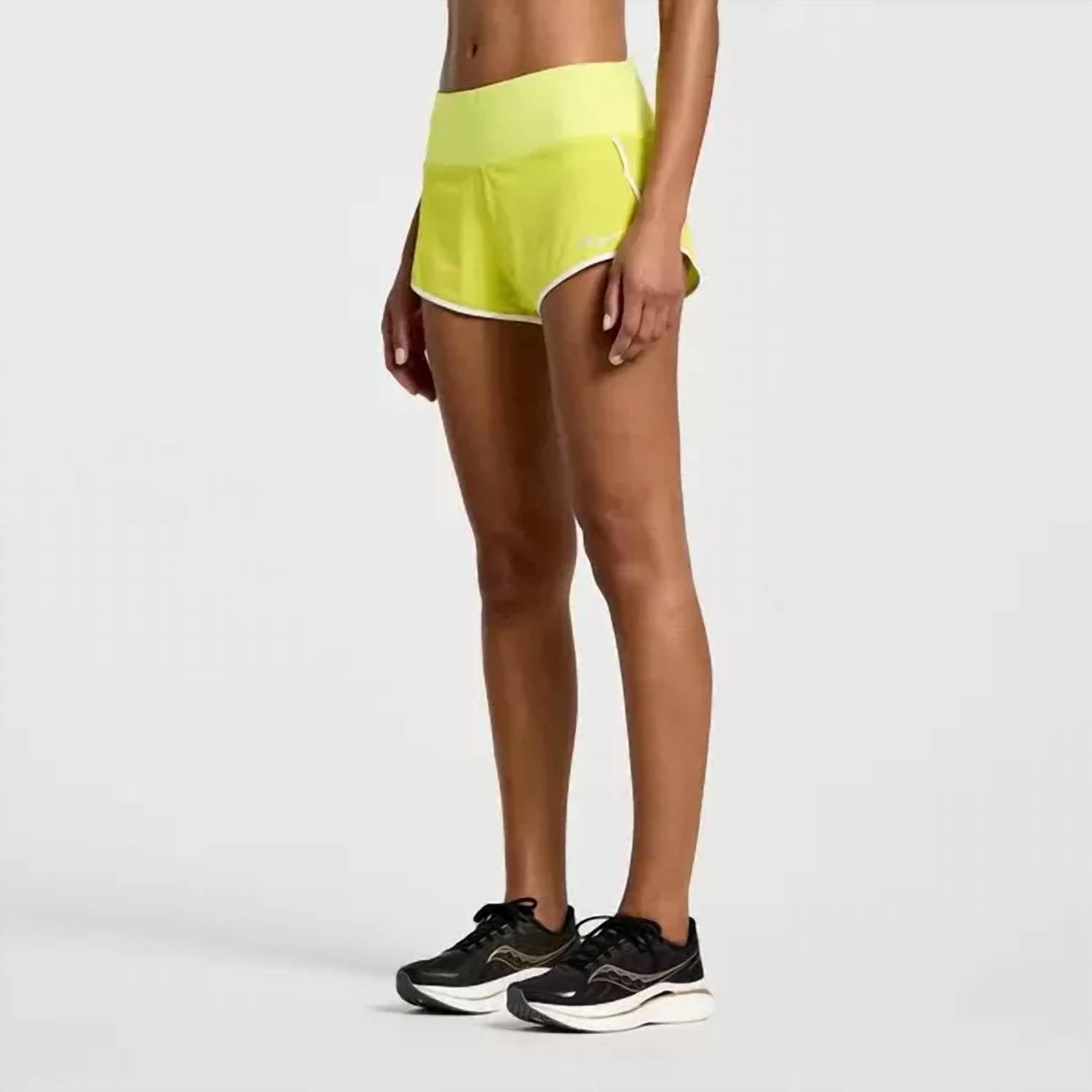 Saucony - Outpace 2.5 Split Shorts