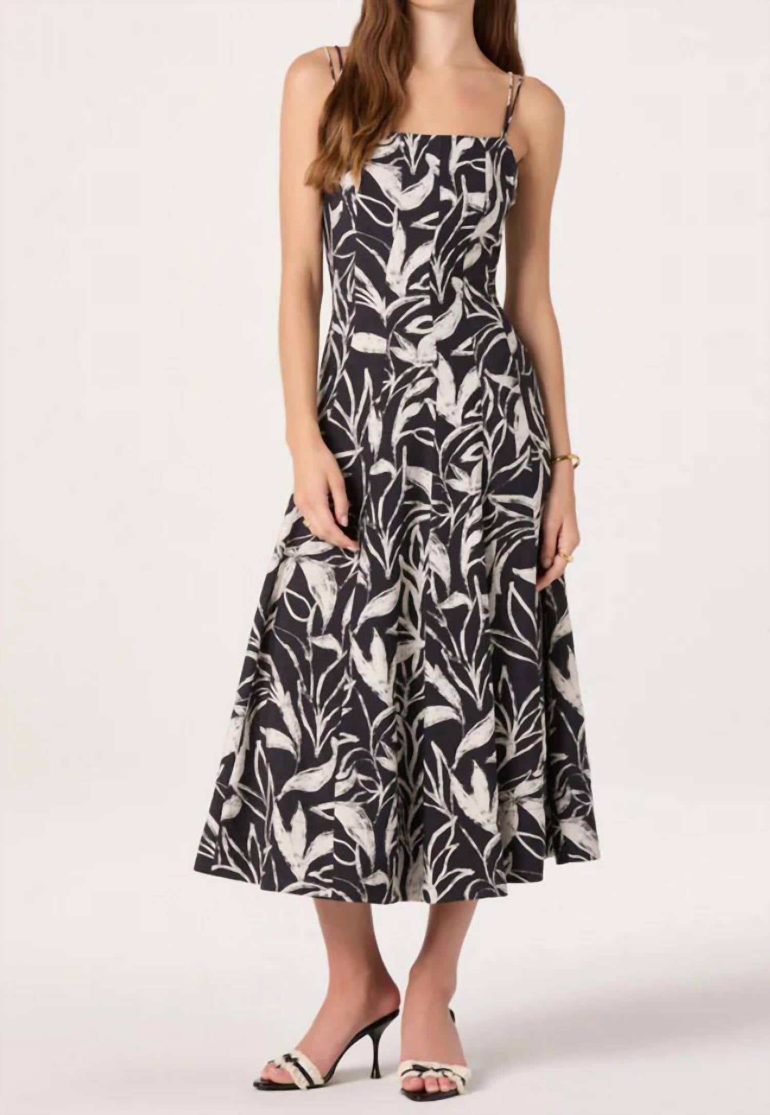 Astr - Trisha Square Neck Dress