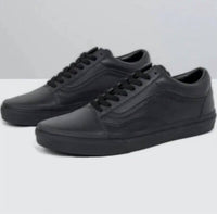Vans - Men's Old Skool Classic Tumble Sneakers