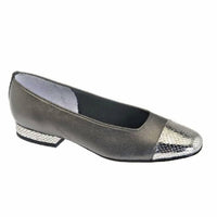 Vaneli - Women's Frankie Flat