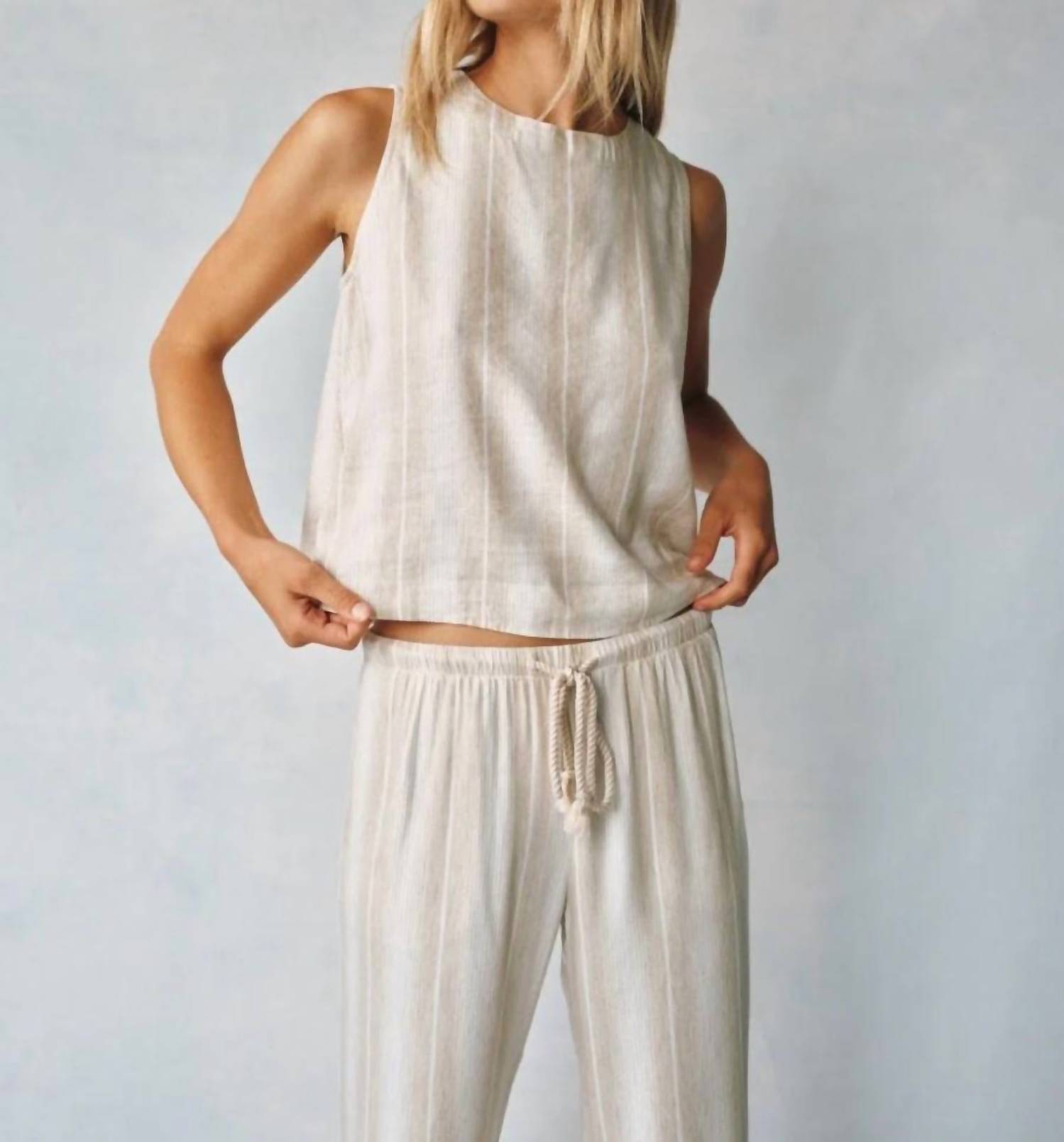 Bella Dahl - Sleeveless Button Back Top