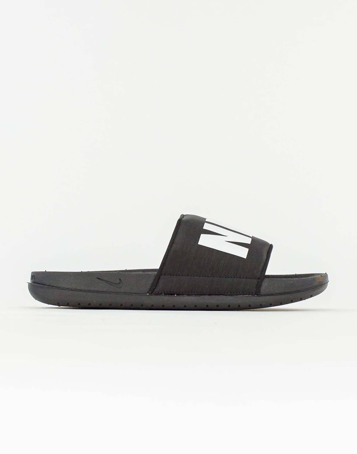 NIKE Unisex - Offcourt Slide in black - item
