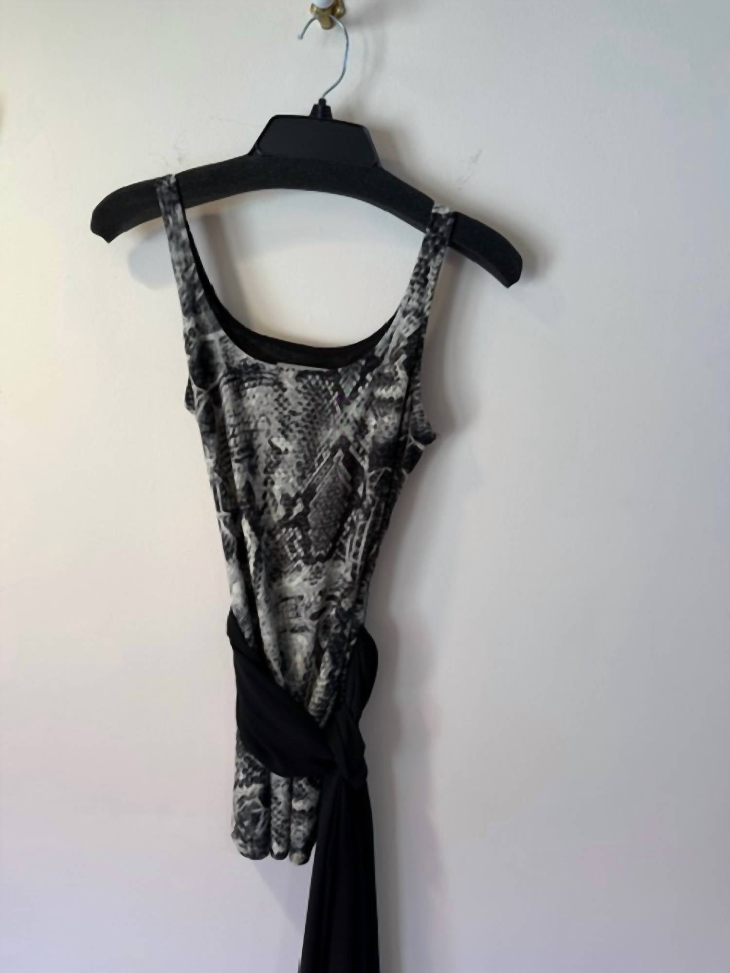 Linda Segal - Women's Skin Print Top With Scarf
