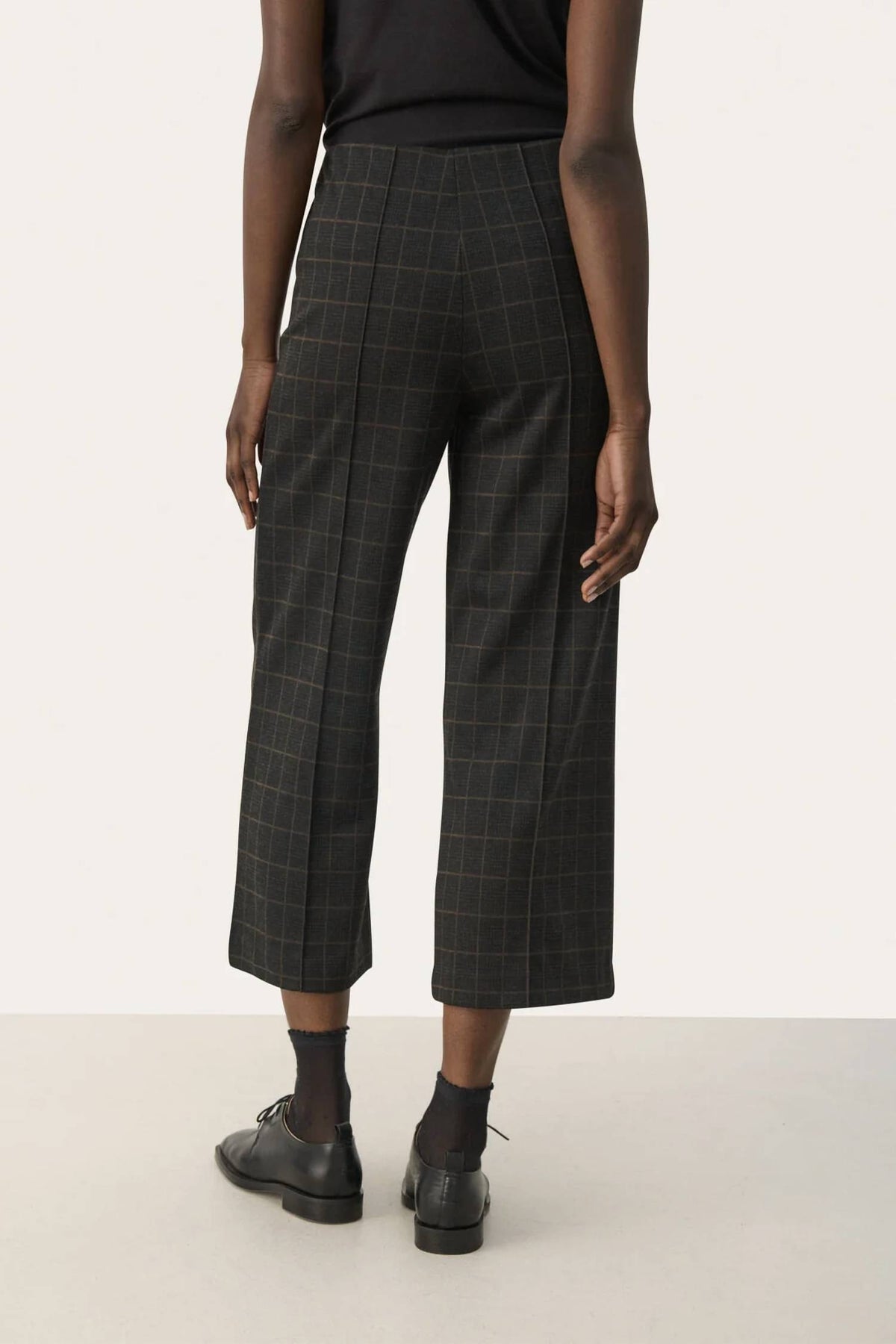 Part Two - Women's Llisan Trousers