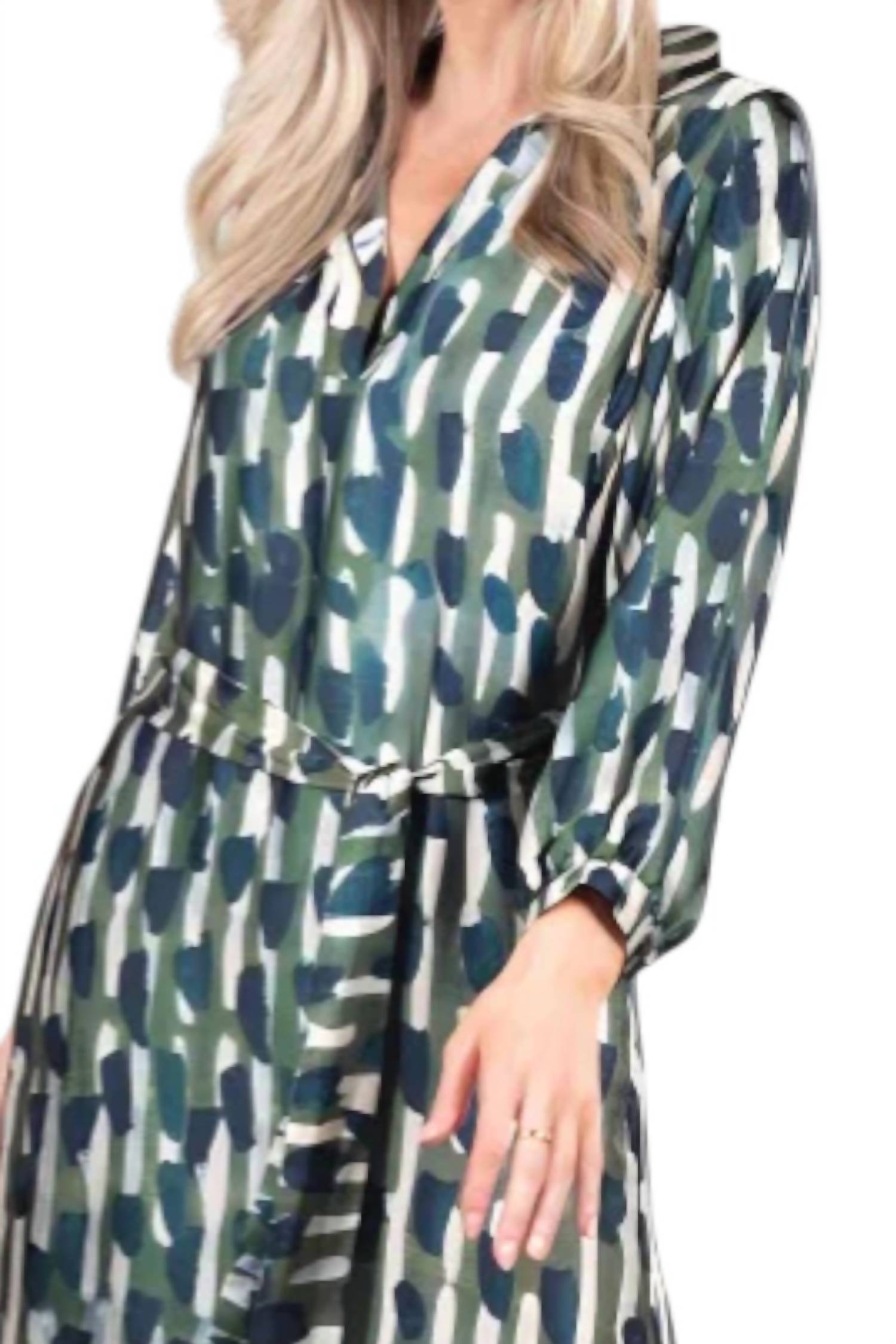Willa Story - Long Sleeve Button Front Side Slit Dress