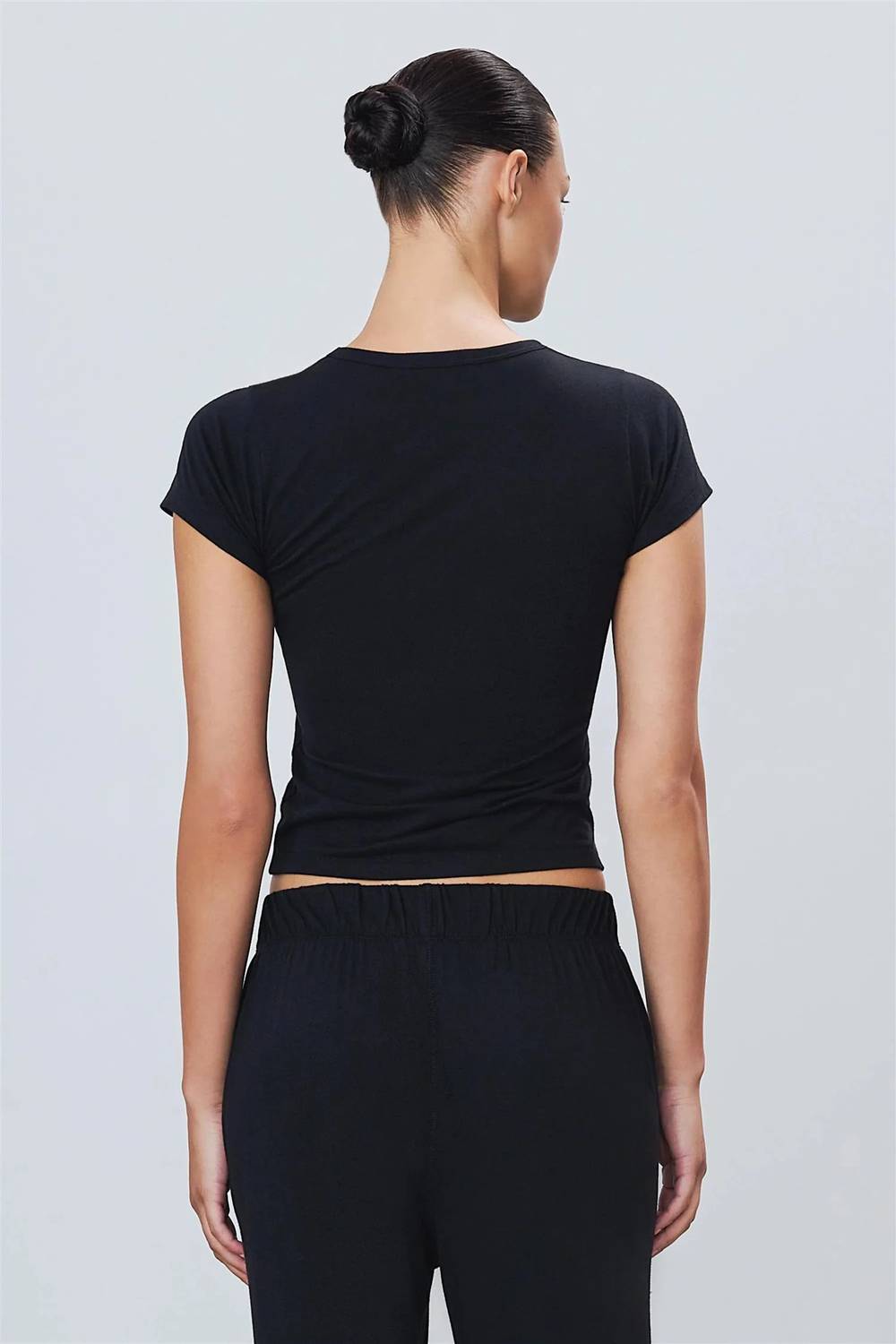 Eterne - Fitted Crewneck Short Sleeve T-shirt