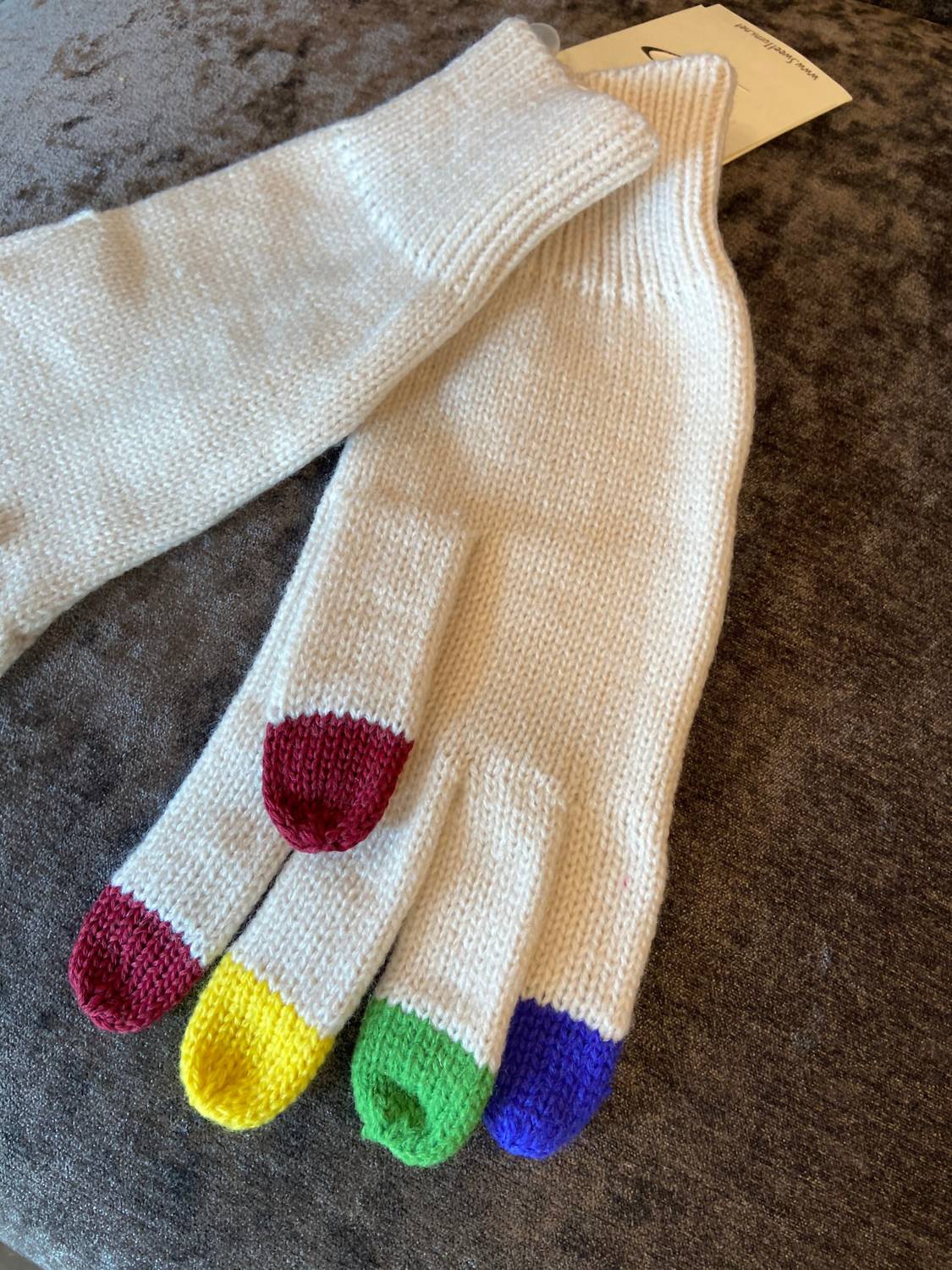 Sweet Turns - Women's Rainbow Texting Knitted Glove