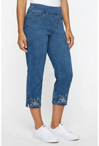 Ethyl - Pull On Capri With Embroidery Pants