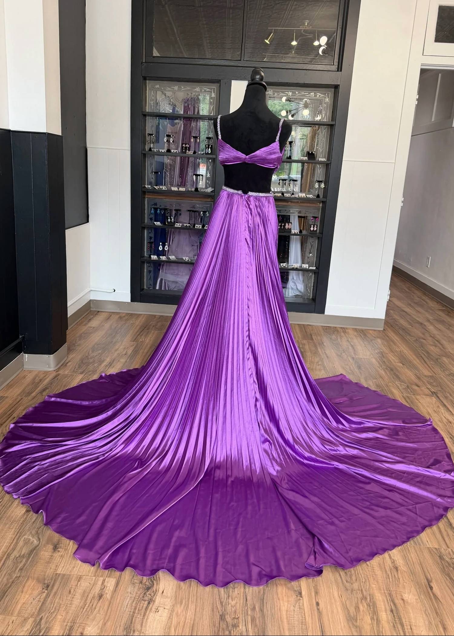 Sherri Hill - Women's Sleeveless Maxi Dress
