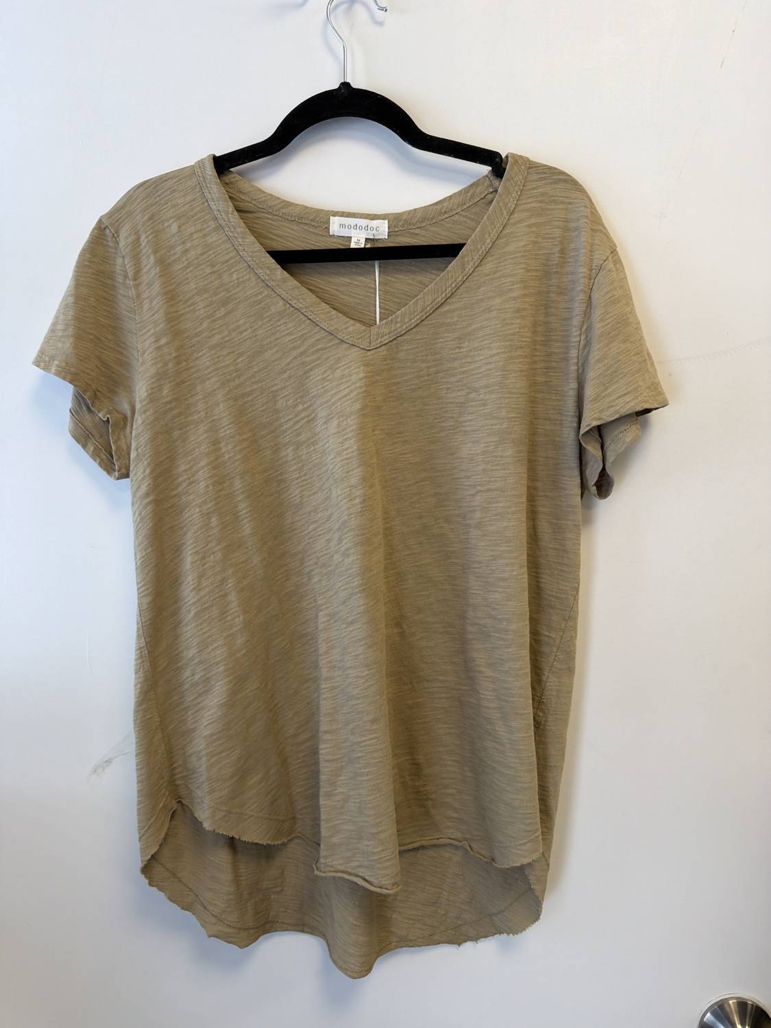 Mododoc - Women's V-neck Tee With Curve Hem