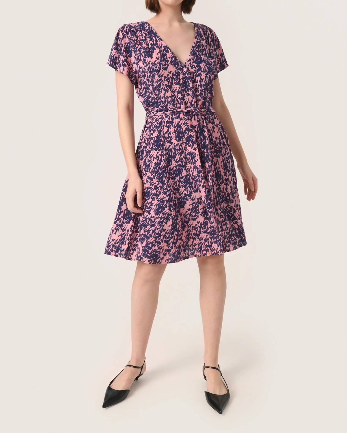 Soaked In Luxury - Sylvia V-neck Short Sleeve Belt Mini Dress