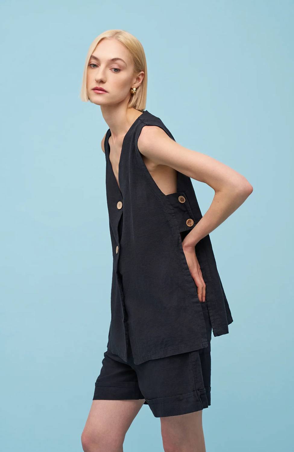 Astrid - Beach V-neck Vest
